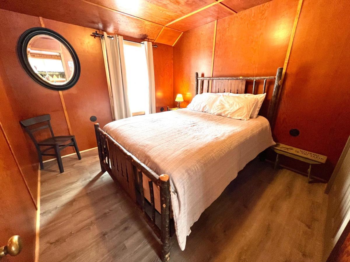 Adirondack Lake Cabins Otel Indian Lake Dış mekan fotoğraf